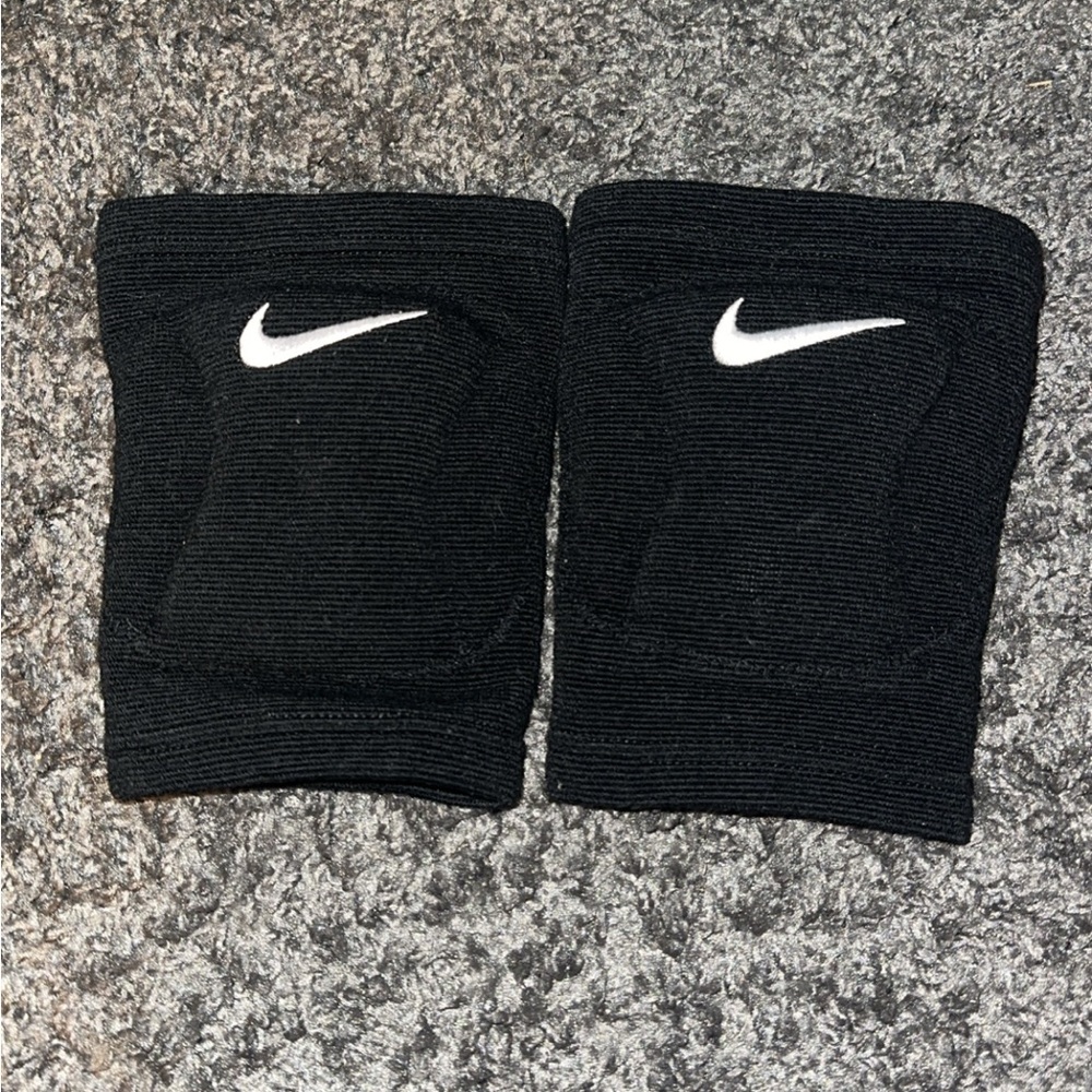 Nike Black Volleyball Knee Pads